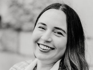 Författarfoto: Sophie Austin, Bokhandeln på Foss Bridge