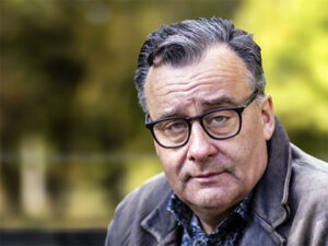 Författarfoto: Michael Vallinder, Miraklernas höst