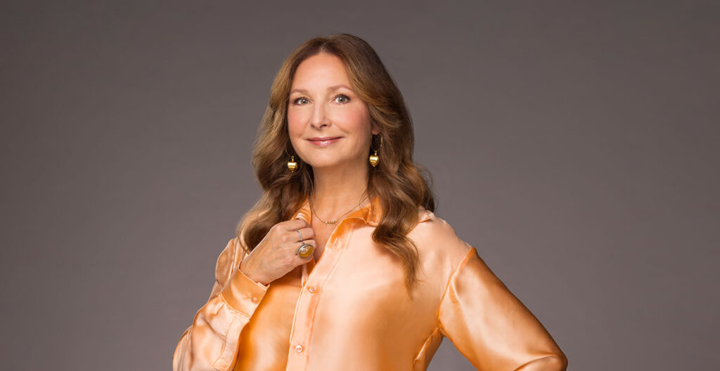 Banner: Bettina Breherstein Lee, Bakom ridån